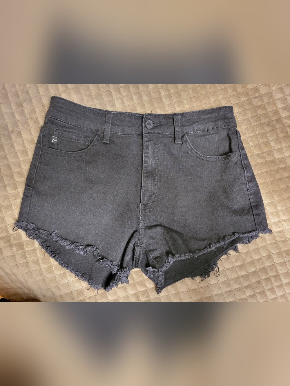 KanCan Shorts Size 9/28 Womens Cut-off Mid Rise Jean Dark Wash Black Denim